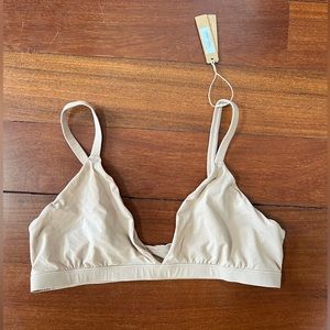 Skims Triangle bra (new with tags)